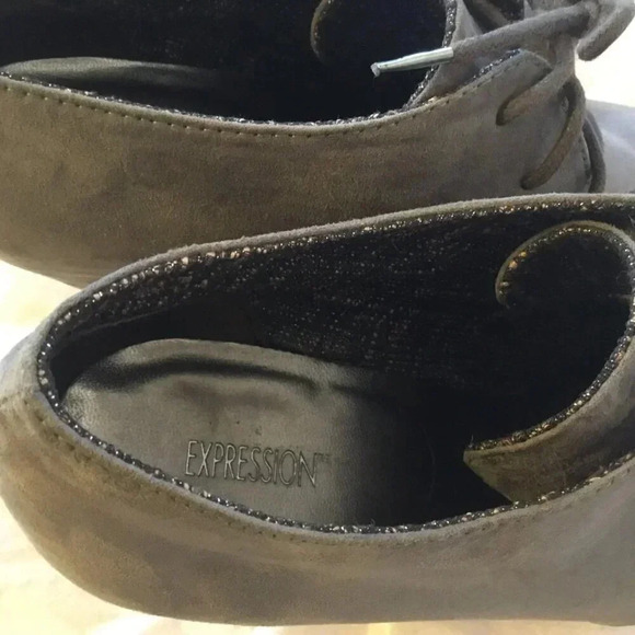 Expressions Marvinmush Mushroom suede wedge ankle bootie Size 10 - Picture 6 of 9